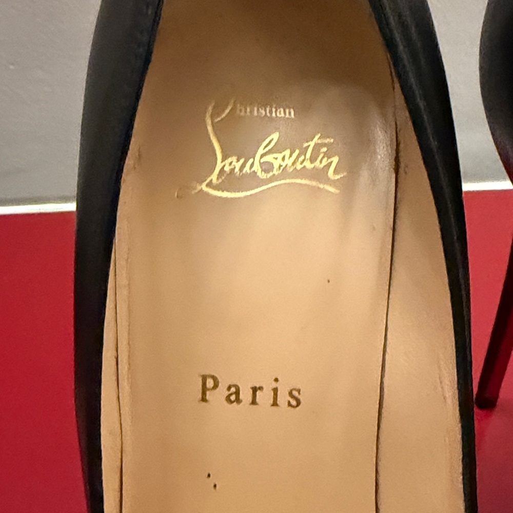 Christian Louboutin PIGALLE FOLLIES Black Leather Pointed-Toe Stiletto Pumps - Picture 2 of 10